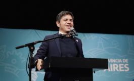 Kicillof entregó escrituras a familias de Chascomús y dijo que &ldquo;es fundamental&rdquo; el rol del Estado