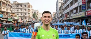 El gran gesto de Dibu Martínez con un periodista de Bangladesh: &ldquo;Amo cómo ellos se sienten argentinos&rdquo;