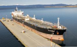 Taiana y Grabois repudiaron el ingreso de un buque petrolero británico a Ushuaia y reclamaron su expulsión