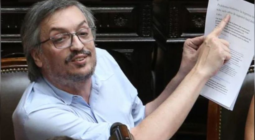 Cómo es el proyecto de Máximo Kirchnner para cobrar un impuesto a las transferencias internacionales de capital